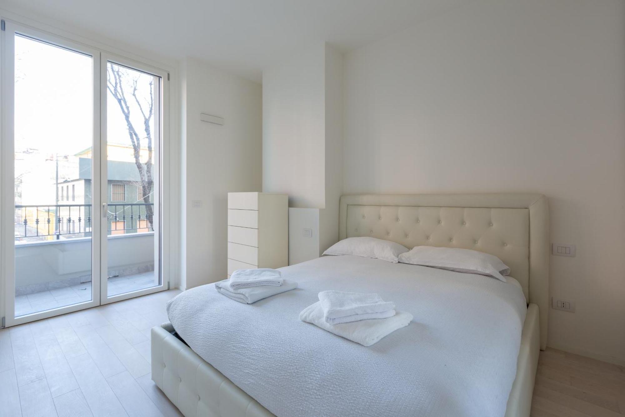 Bullona Elegant Apartment Милано Екстериор снимка